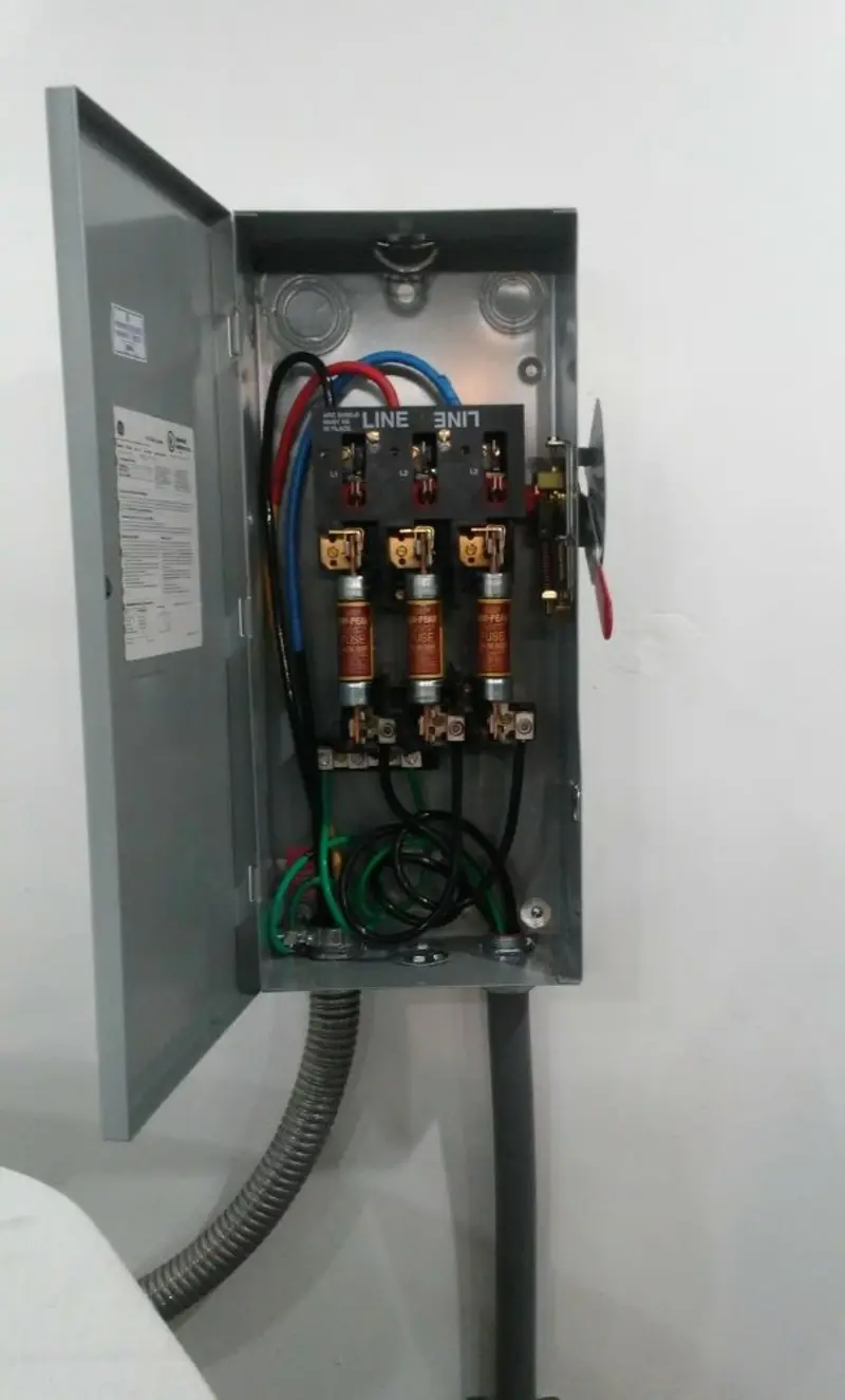 Three-phase disconnect switch installed for Electrical Wiring & Rewiring in North Weeki Wachee